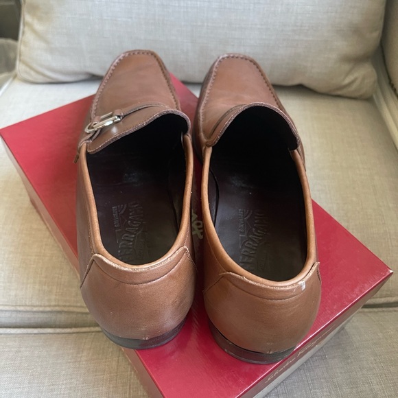 Salvatore ferragamo mens loafers in brown leather - Picture 3 of 9